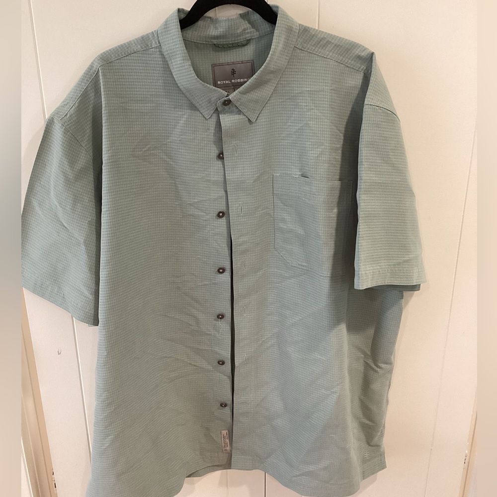 Royal Robbins Light Sage Short-Sleeve Button-Down Shirt
